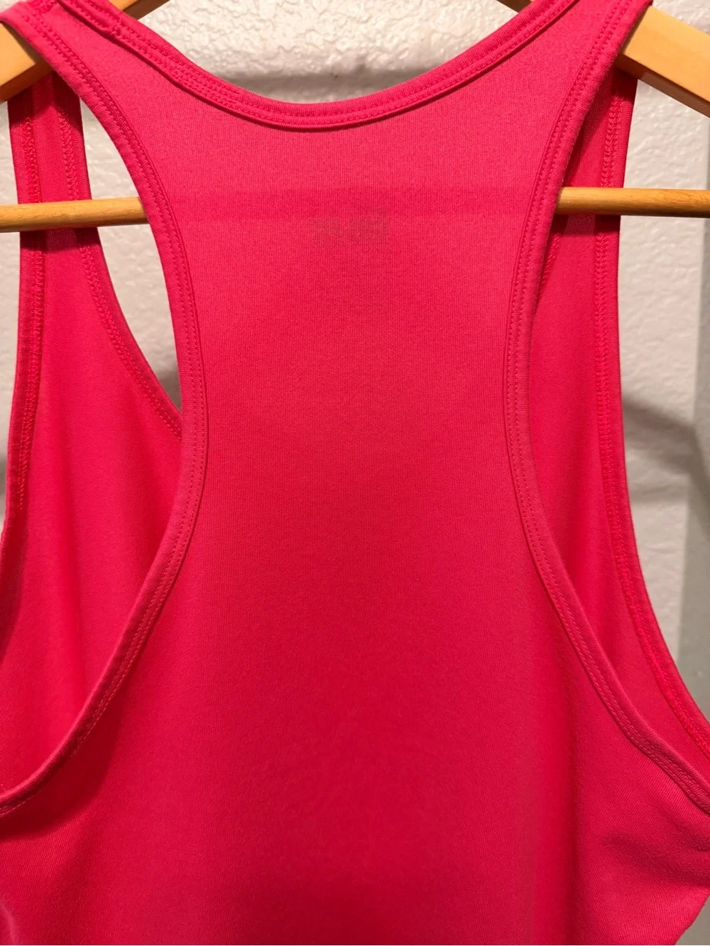 Women’s Nike Sleeveless Scoop Neck Tank Top - Hot Pink